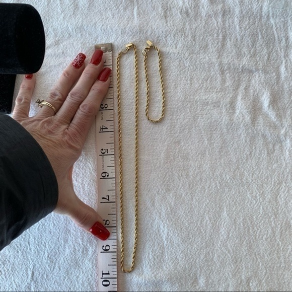 Gold tone twisted rope design Korea made matching bracelet necklace set - Picture 4 of 8